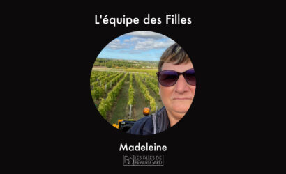 Madeleine femme agricultrice des Filles de beauregard sur son tracteur